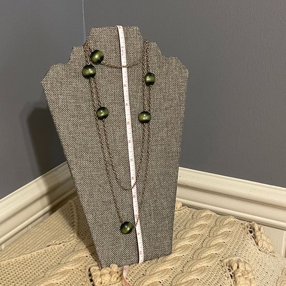 🐞2 for 30🐞 Green Glass Bead Necklace - Picture 2 of 2